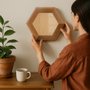 Moldura Hexagonal Chanfrada com Acabamento Côncavo Estilo Madeira Rústica Com Fundo MDF E Frente Em Vidro - 5x2,1