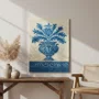 Placa Decorativa Vaso Ornamental em Azul e Branco: Estampa de Acanto e Arabescos Estilo Delft ou Chinesaria