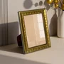 Porta Retrato Com Moldura Efeito Metal Martelado Com Suporte E Frente Em Vidro - 2x1,8