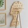 Prateleira Pegboard Silhueta Mulher Africana Em Madeira Pinus Com 9 Pinos, 1 Prateleira 13,5cm e 1 Prateleira 10cm