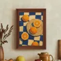 Quadro Decorativo Estilo Pintura Folk Moderna Composição de Laranjas no Prato e sobre o Fundo Xadrez Azul Texturizado