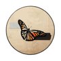 Quadro Decorativo Redondo Borboleta Fita Cinza e Preta com Moldura em Couro Sintético Quadro Decorativo Redondo Borboleta Fita Cinza e Preta com Moldura em Couro Sintético