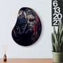 Quadro Orgânico Decorativo Mulher com Máscara com Moldura Flexível Metalizada